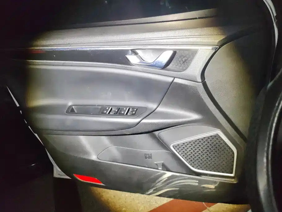 صورة 7 - Geely Emgrand GL