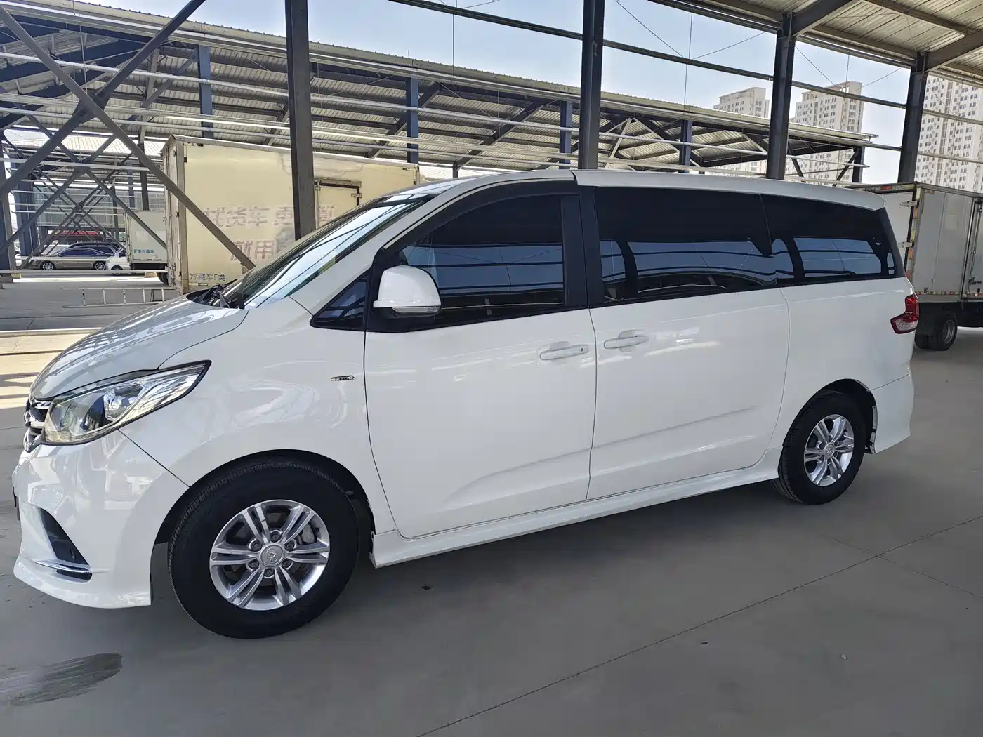 SAIC Maxus Maxus G10 2018 PLUS 2.0T Automatic Executive Edition фото 4
