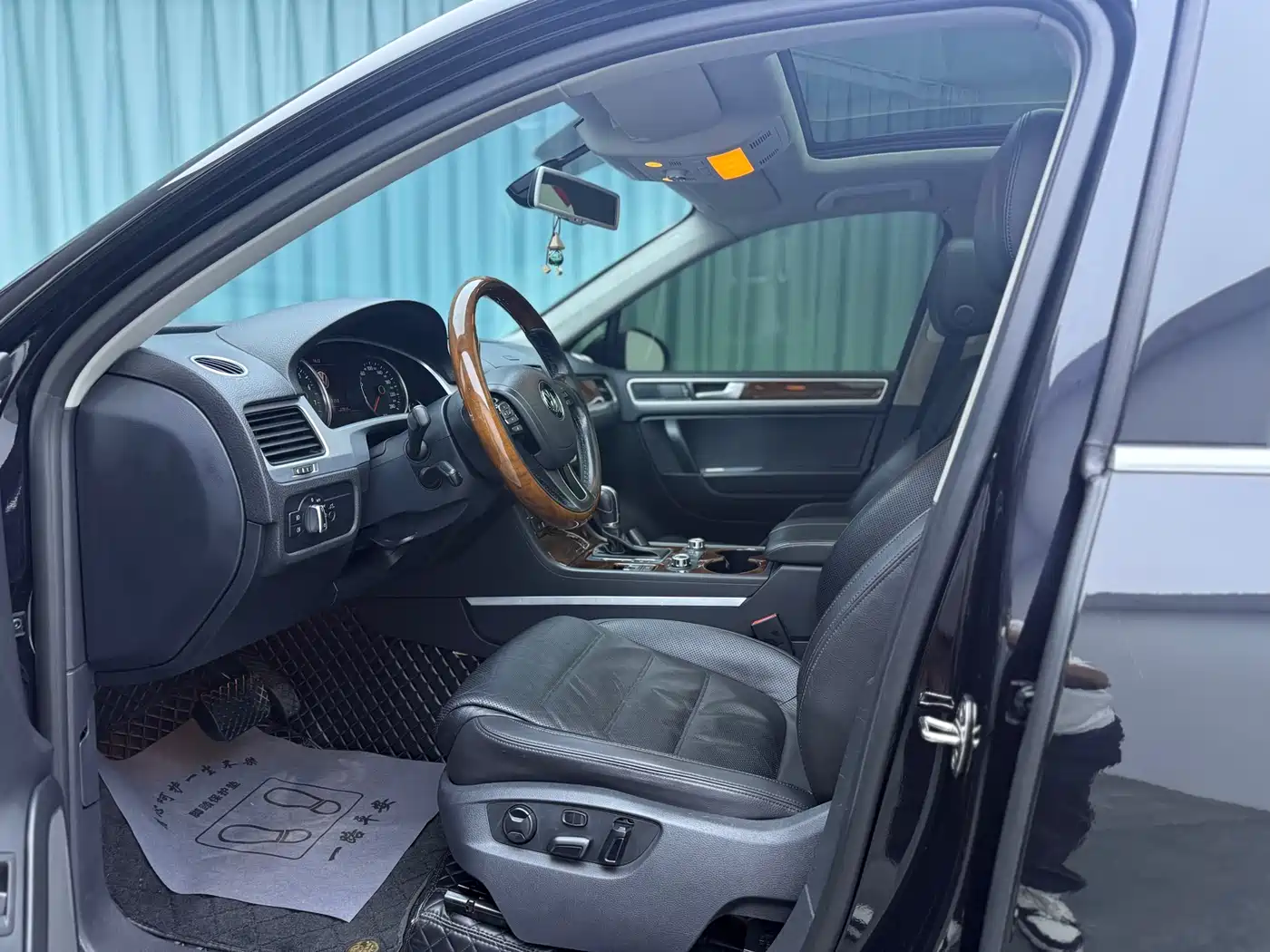 Volkswagen Touareg 2011 3.0TSI Comfort фото 7
