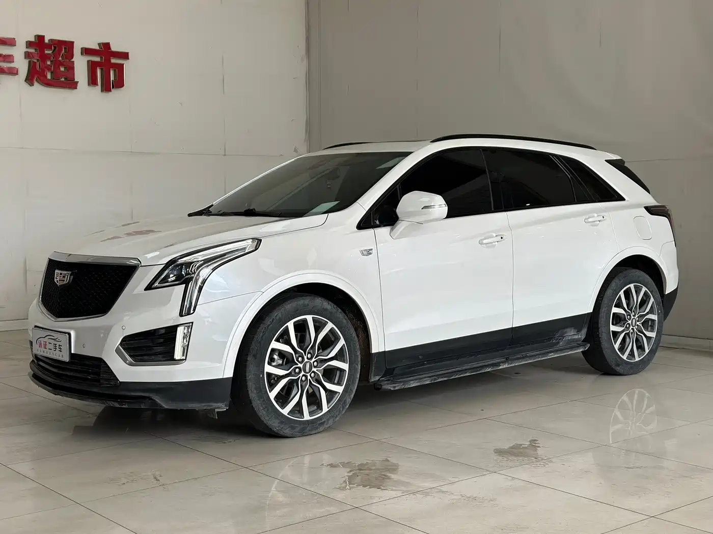 Cadillac XT5 2022 2.0T AWD Luxury (Hummingbird Edition)