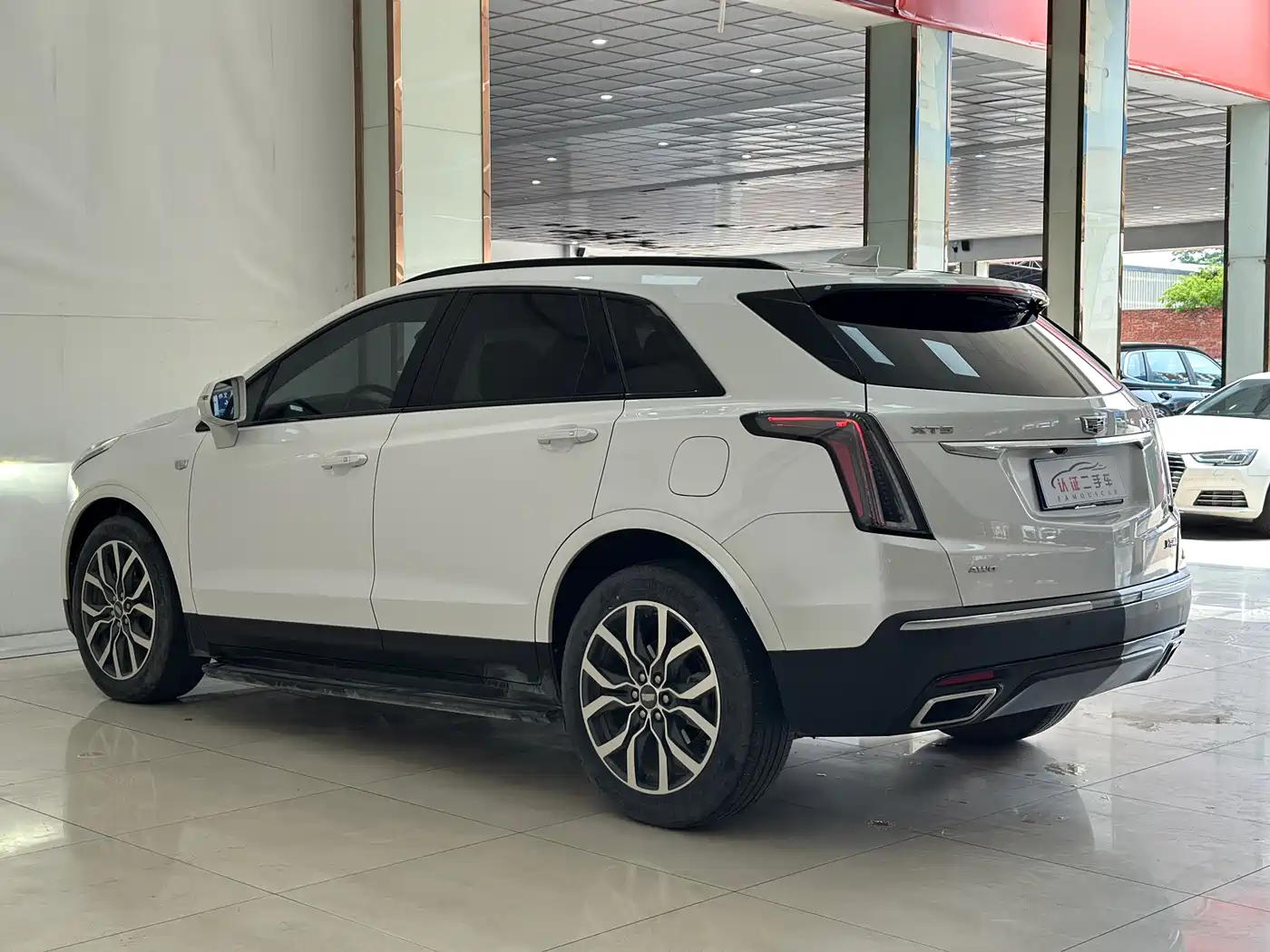 Cadillac XT5 2022 2.0T AWD Luxury (Hummingbird Edition) фото 18
