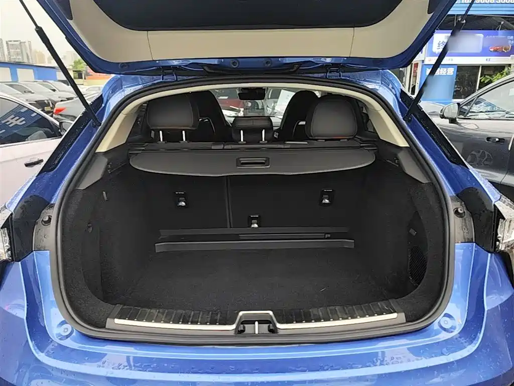 Lynk & Co 02 2019 1.5T DCT FWD Jin Pro Version China VI фото 19