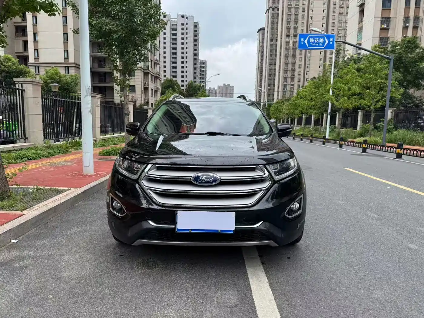 Фото 2 - Ford Edge