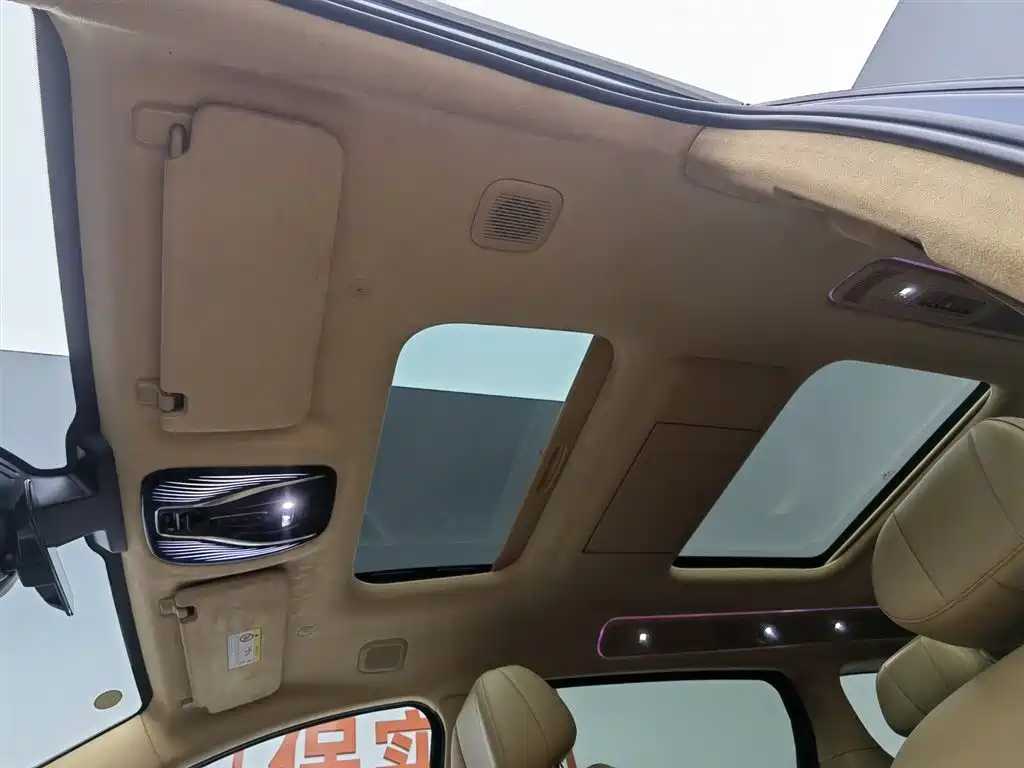 Voyah Auto Voyah Dreamer 2025 Model PHEV 4WD Premium QianKun Edition фото 14