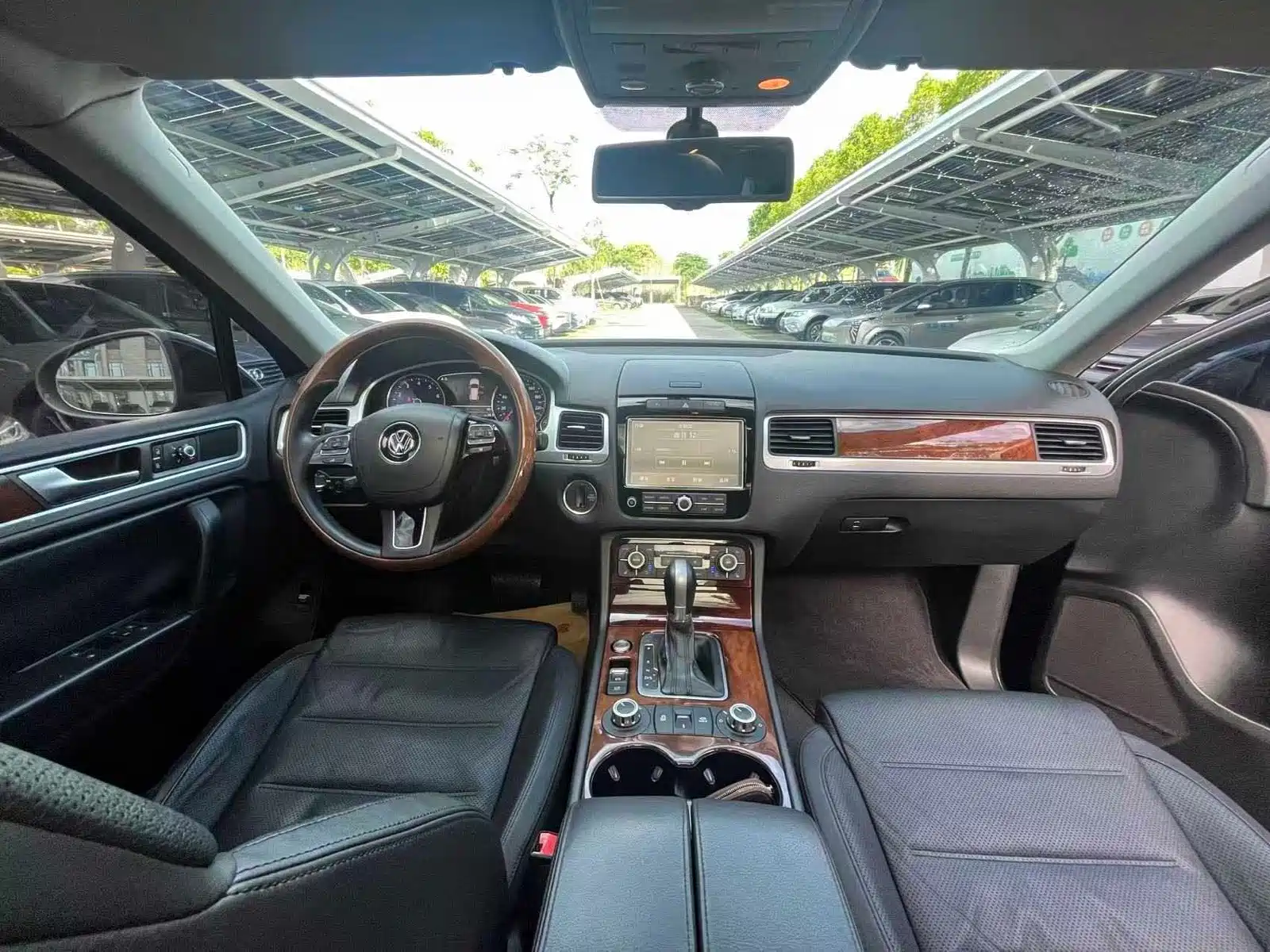 Фото 7 - Volkswagen Touareg