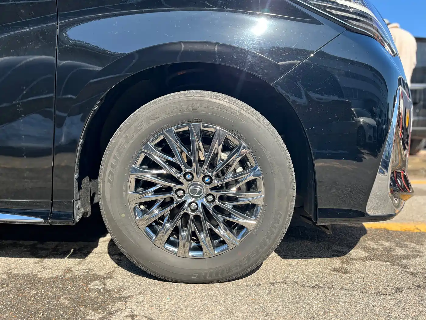 Lexus LM 2020 300h 4-Seat Imperial Edition фото 30