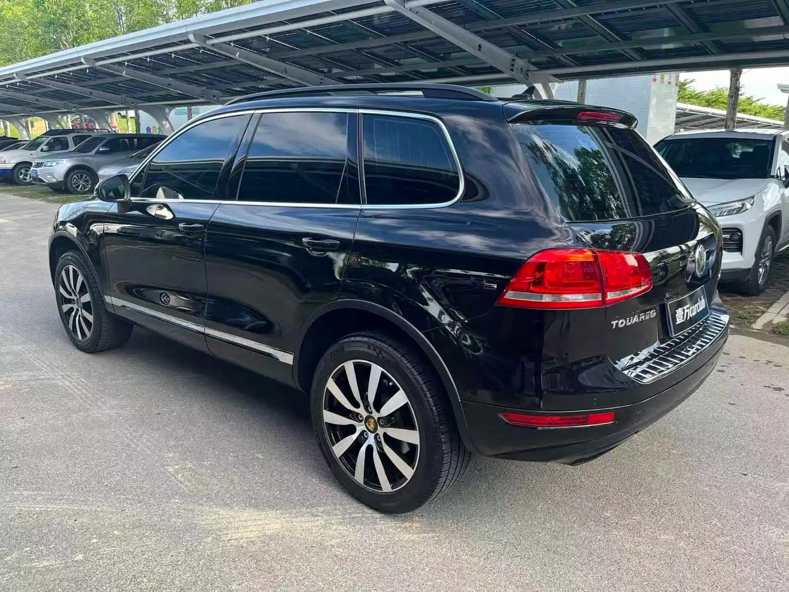 Фото 11 - Volkswagen Touareg