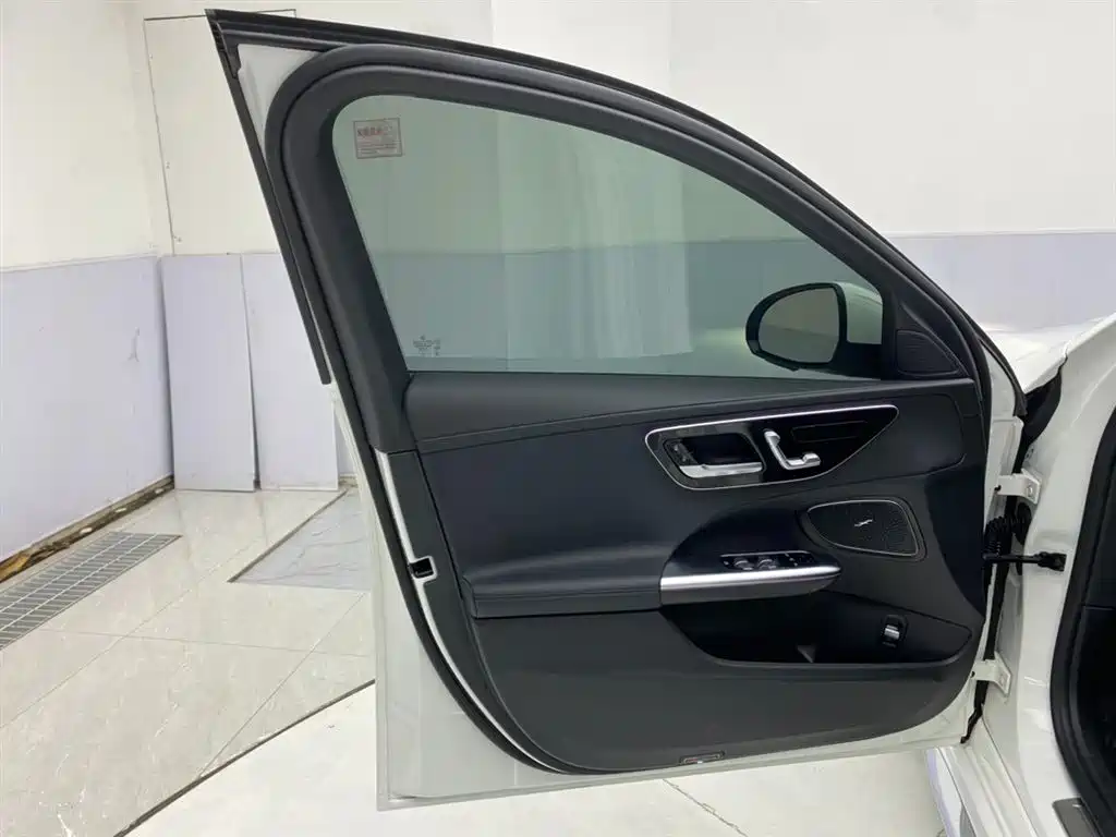 Mercedes-Benz C-Class 2024 Facelift C 260 L Sport фото 16