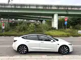 Фото 8 - Tesla Model 3