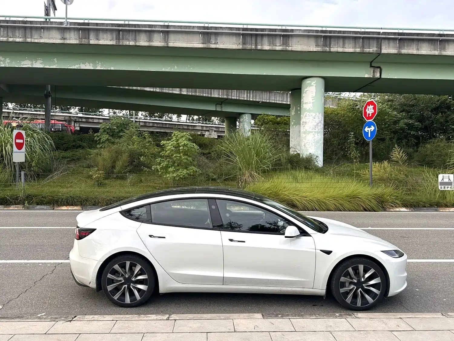Фото 8 - Tesla Model 3