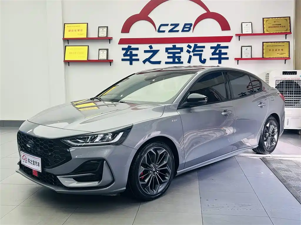 FORD FOX