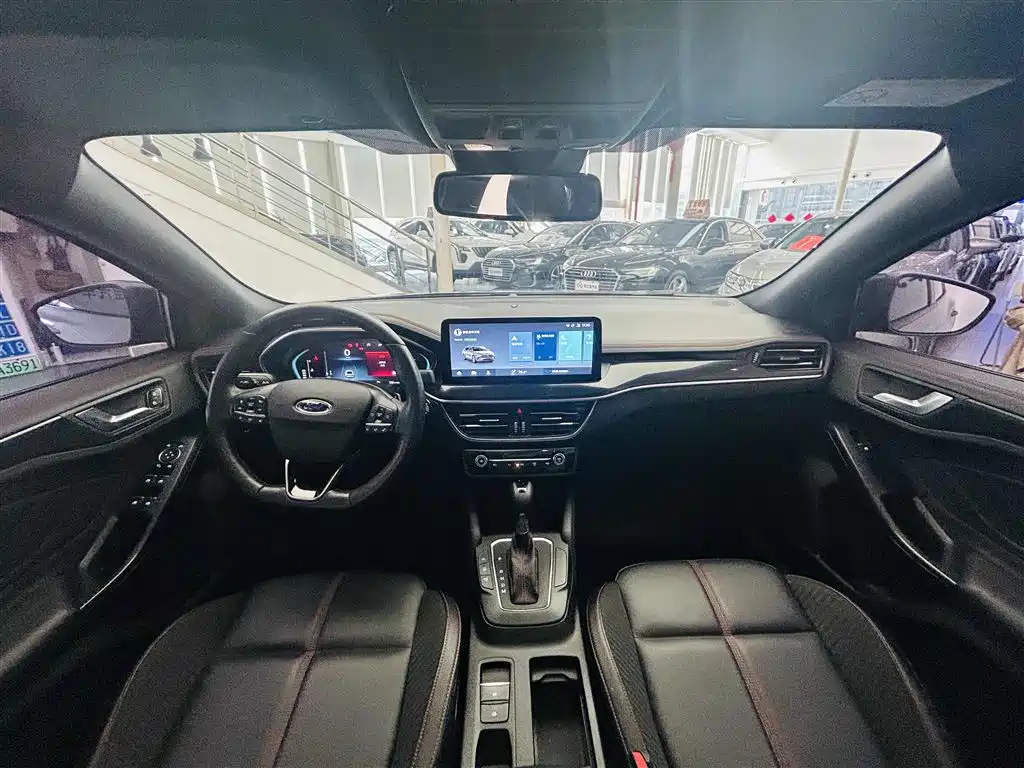 FORD FOX