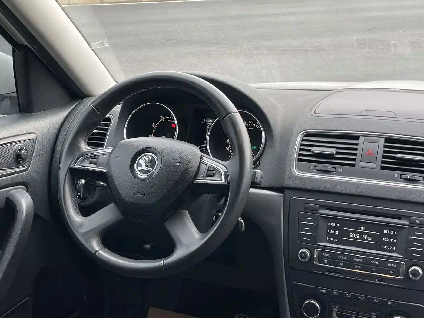 Škoda Yeti 2014 2014 1.4TSI DSG Polar