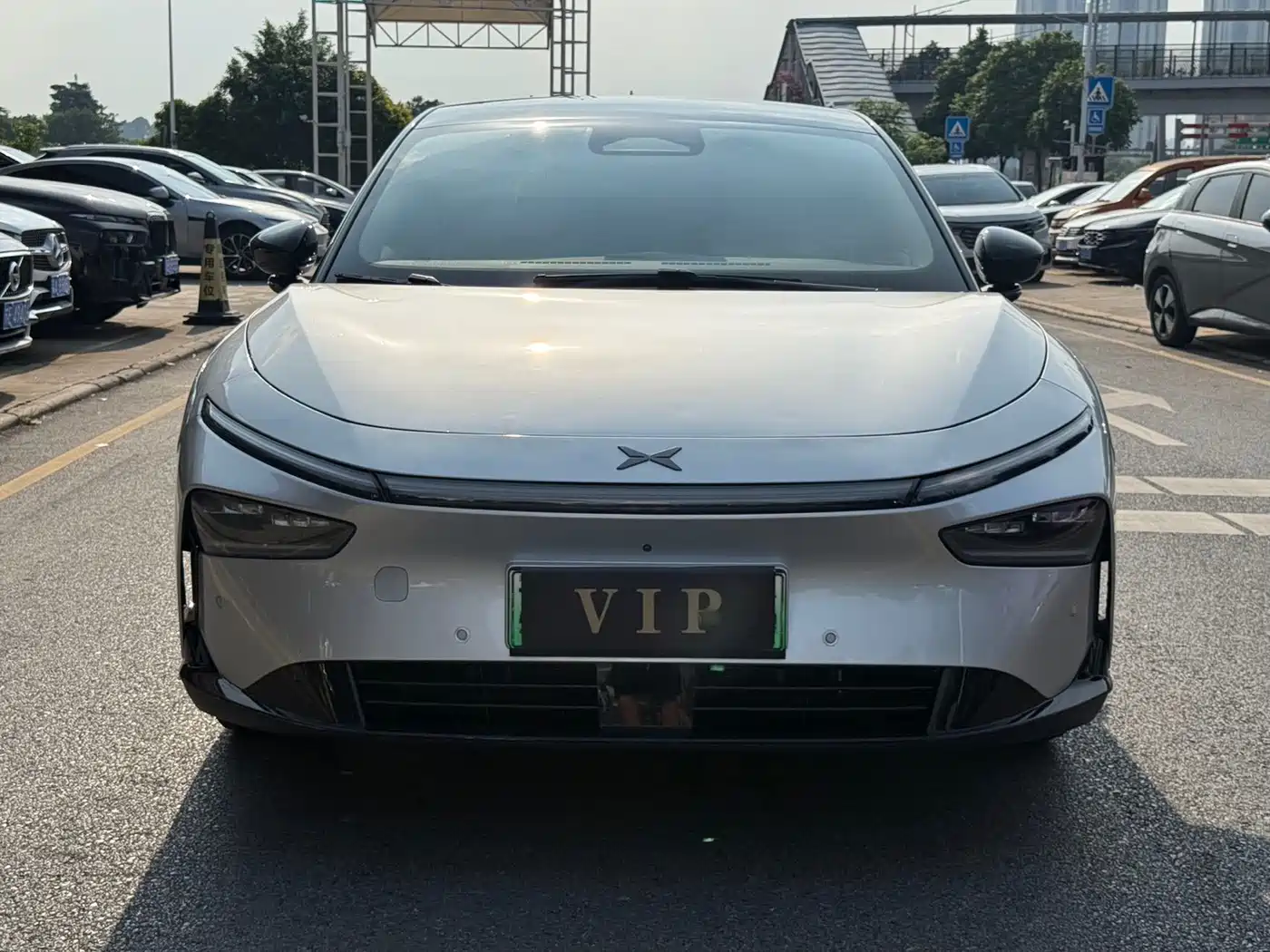 Фото 2 - XPeng P7+
