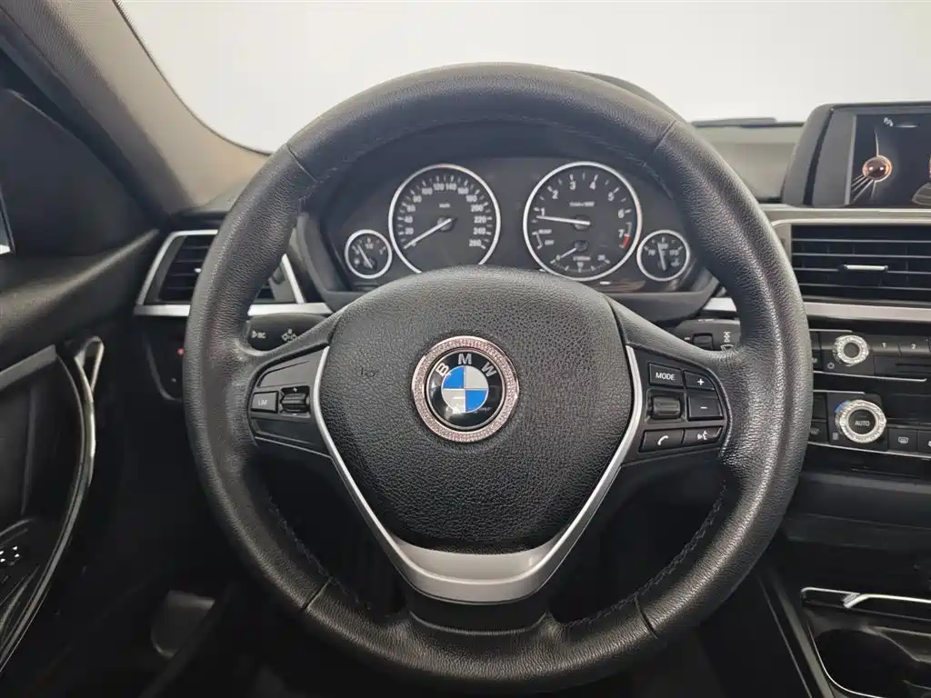 BMW 3 Series 2017 320Li Fashion фото 9