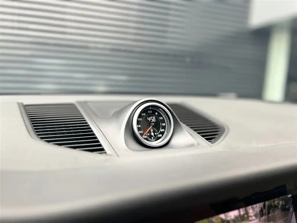 Porsche Macan фото 11