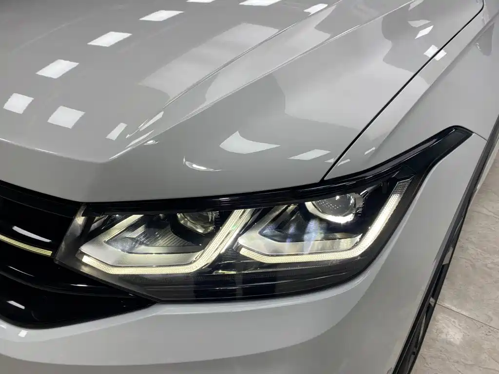 Volkswagen Tiguan X 2022 2023 Facelift 330TSI FWD Prestige Flagship