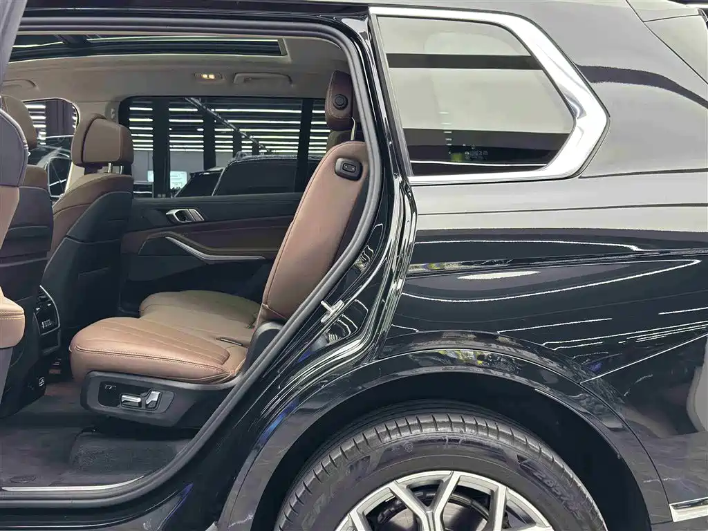 BMW X7 2022 xDrive40i Leading Luxury Package фото 7