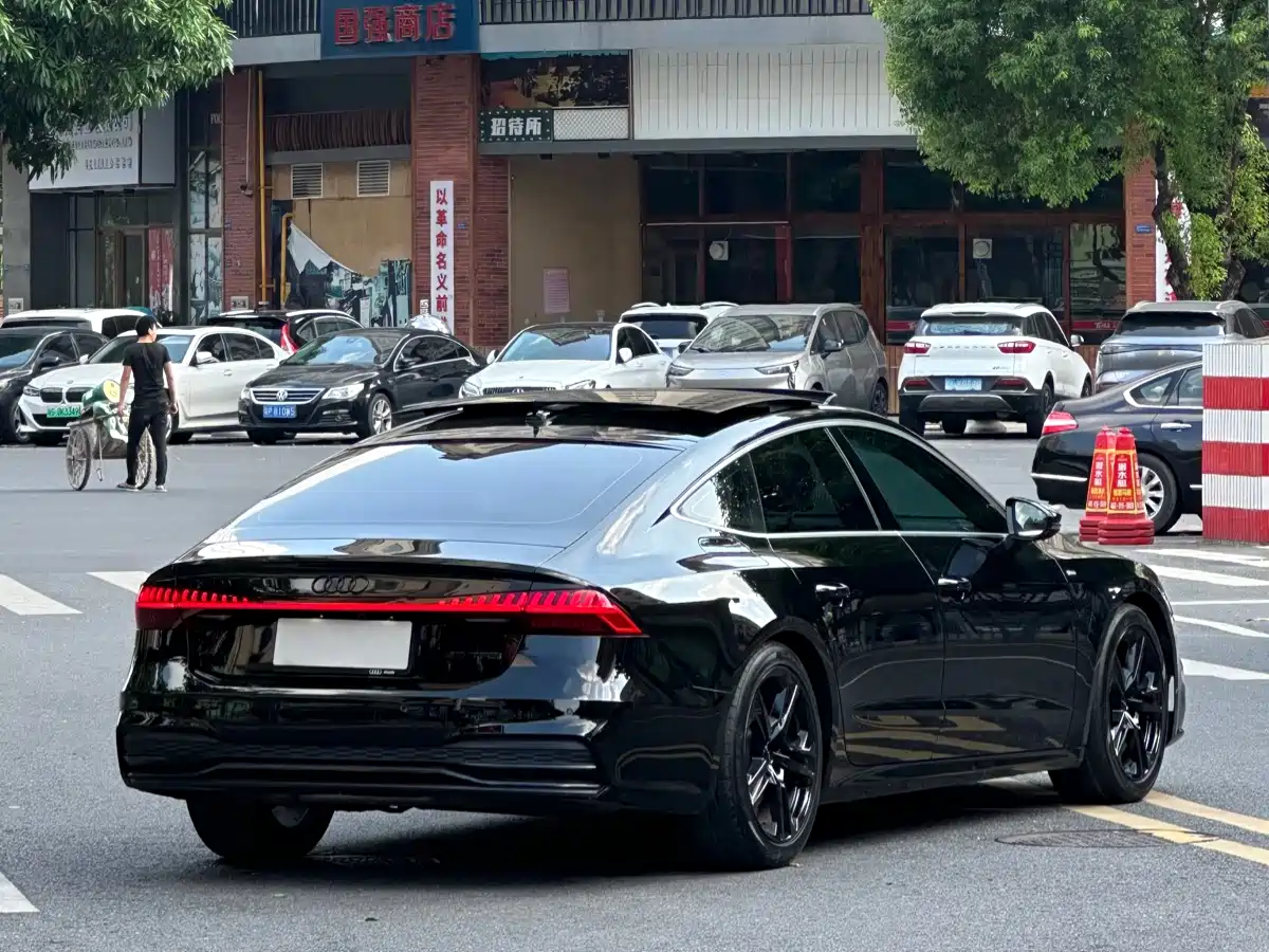 Photo 10 - Audi A7