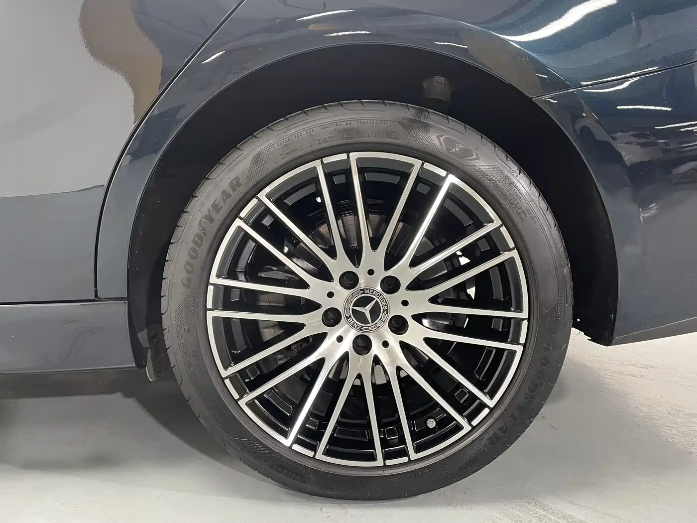 Mercedes-Benz C-Class 2024 C 260 L Sport фото 19