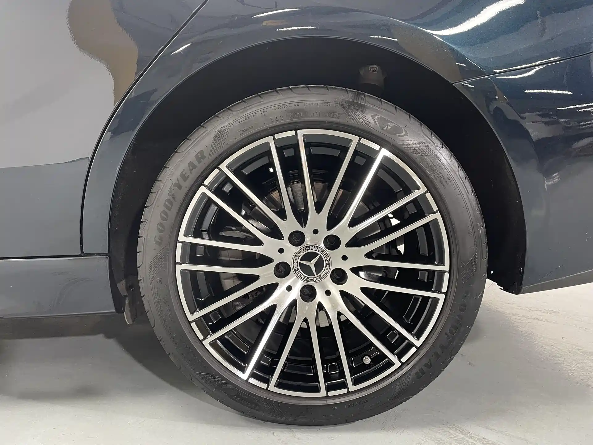 Фото 19 - Mercedes-Benz C-Class