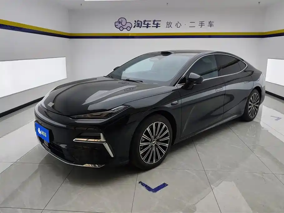 Geely Galaxy Galaxy Xingyao 8 2025 130km EM-P Starship Edition