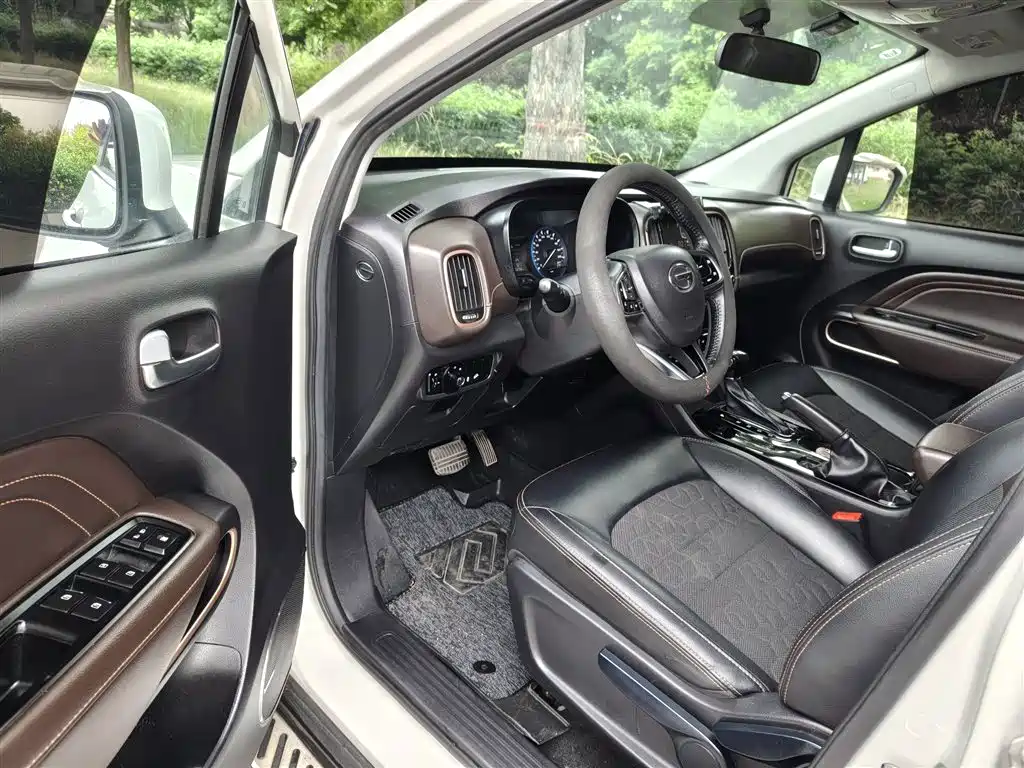 GAC Trumpchi Trumpchi GS3 2019 235T Automatic Elite Edition фото 12