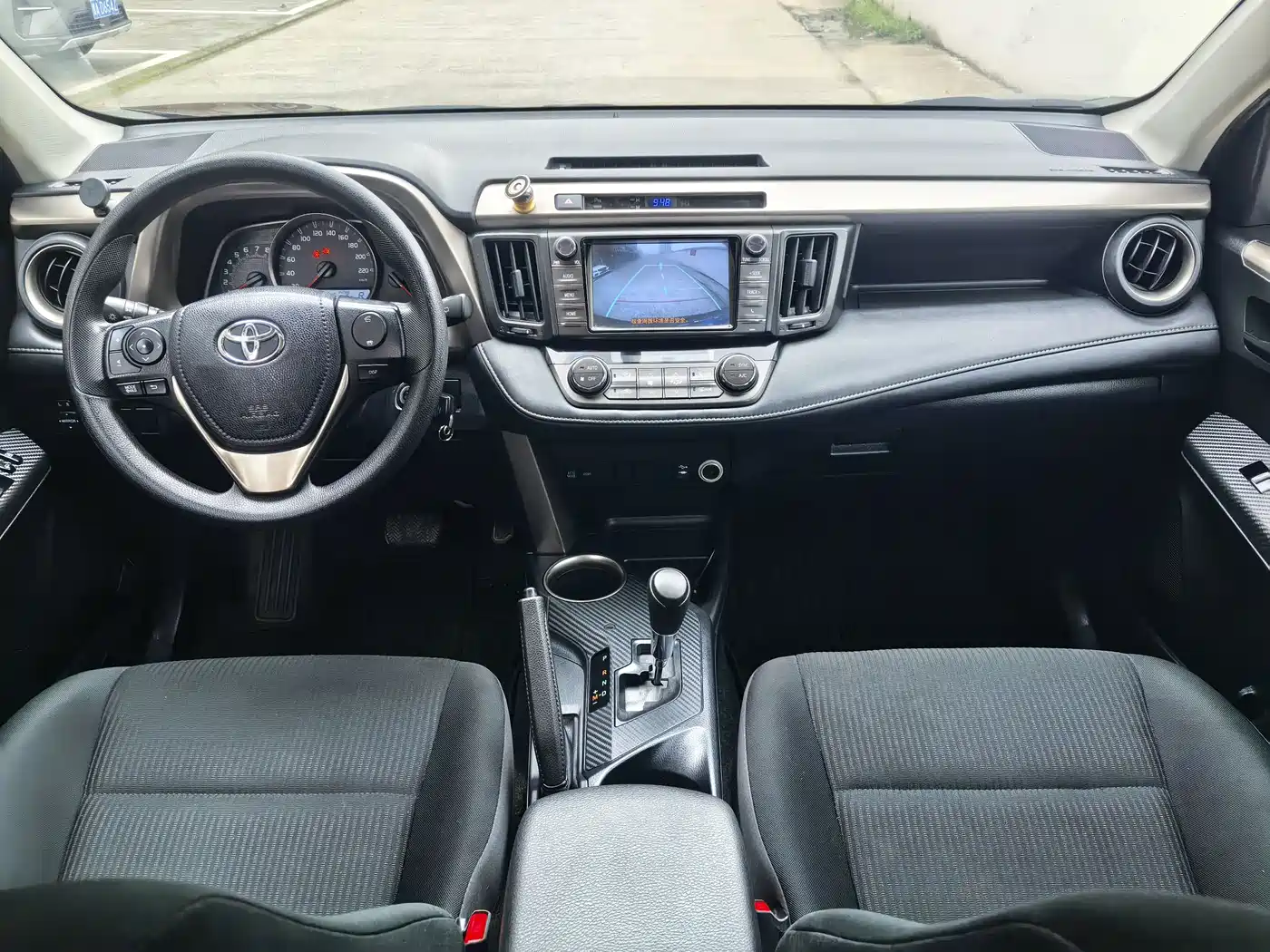 Toyota RAV4 Rongfang 2015 2.0L CVT 2WD Trend Edition фото 9