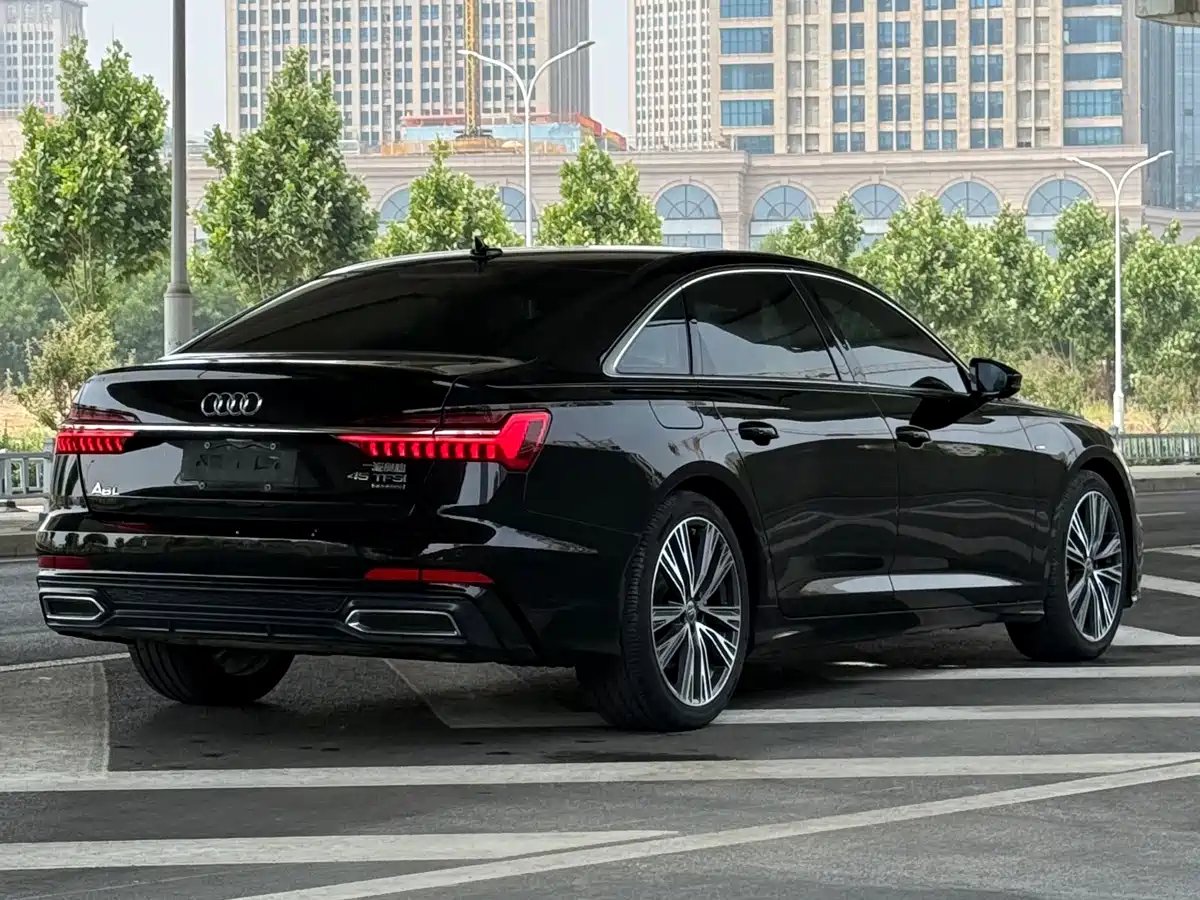 Audi A6L 2021 45 TFSI Exclusive Sport фото 20