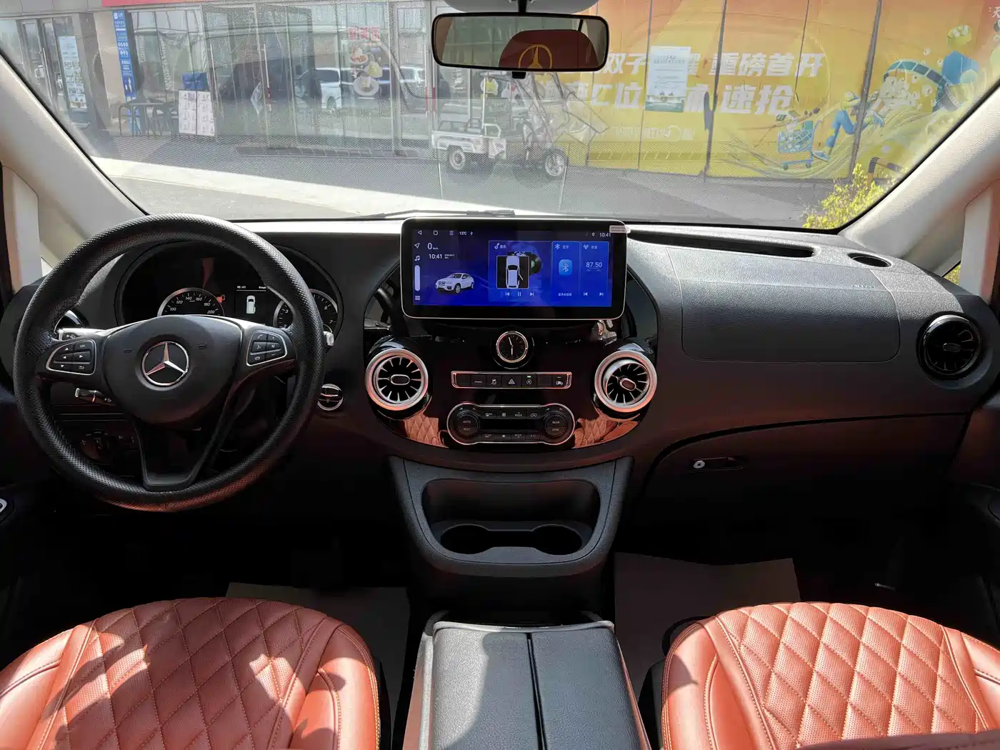 Mercedes-Benz Vito 2023 2.0T Elite 7-Seater фото 9
