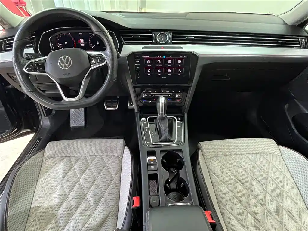 Volkswagen Magotan 2023 Model 2 Million Commemorative Edition 330TSI DSG Luxury фото 11
