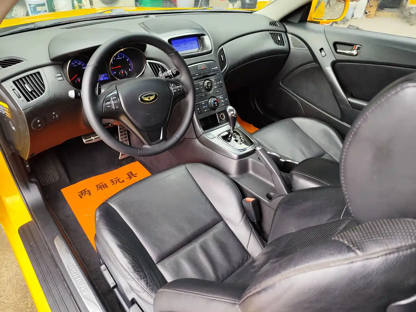 Hyundai Genesis Coupe 2009 Model 2.0T Automatic Luxury Edition фото 4