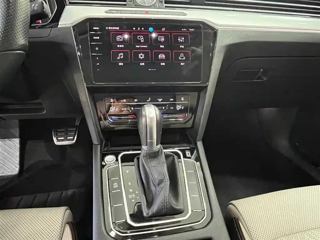 Volkswagen Magotan 2023 Model 2 Million Commemorative Edition 330TSI DSG Luxury фото 14