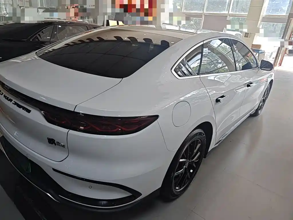 BYD Han 2023 DM-i Champion Edition 121KM Prestige фото 7