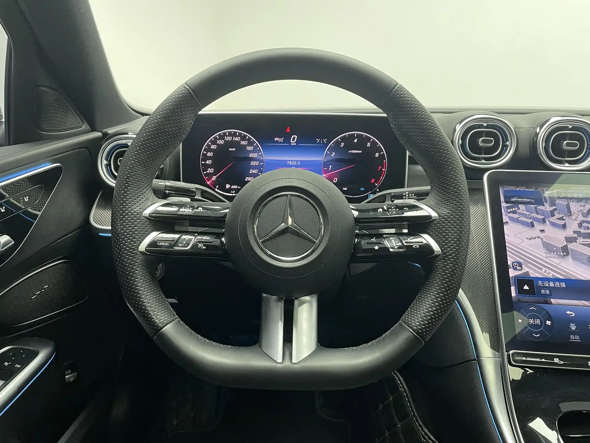 Фото 13 - Mercedes-Benz C-Class