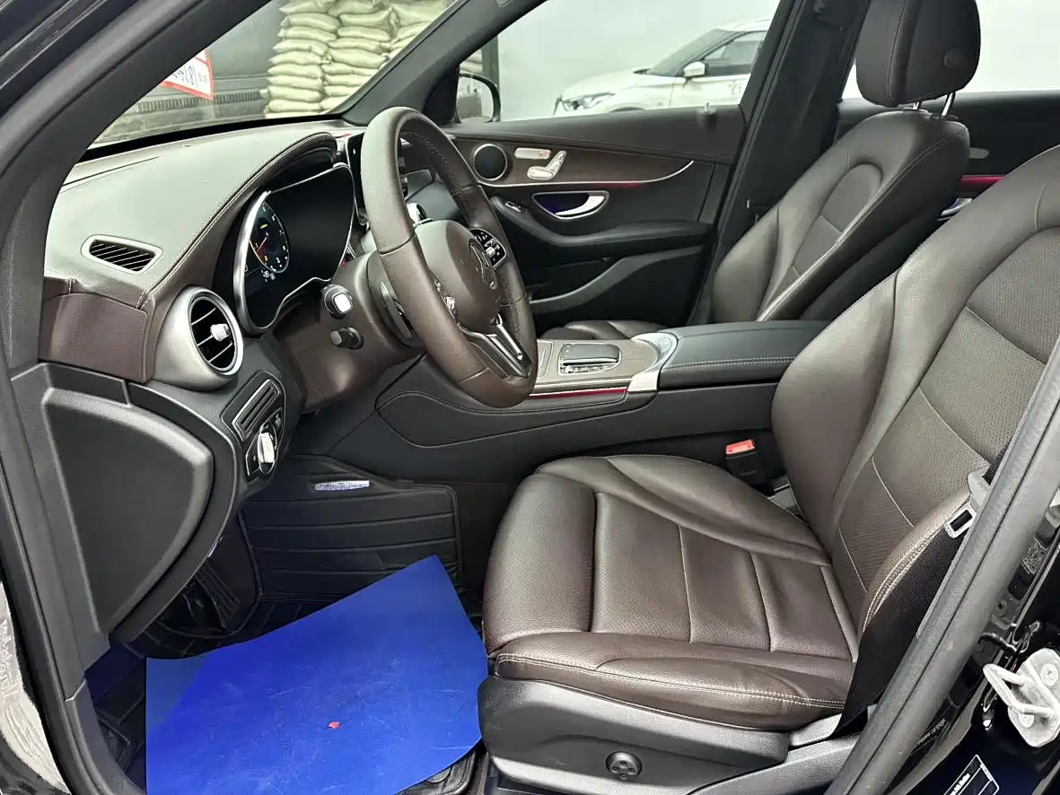 Mercedes-Benz GLC 2022 Facelift GLC 260 L 4MATIC Luxury Model фото 8