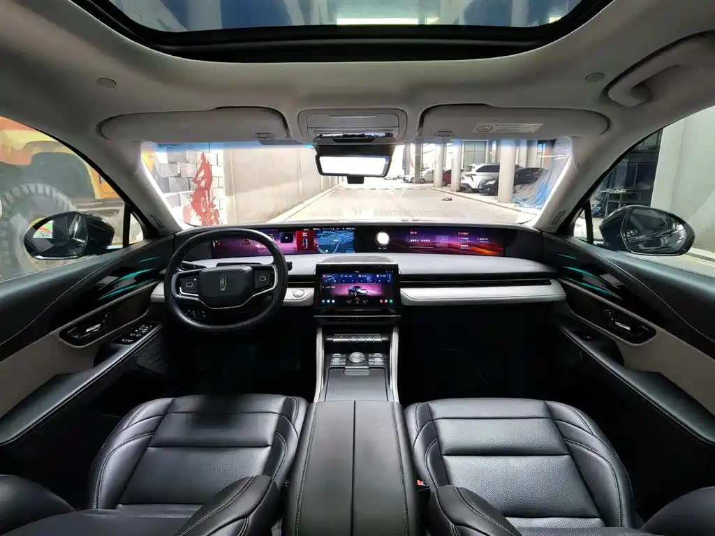LINCOLN NAVIGATOR