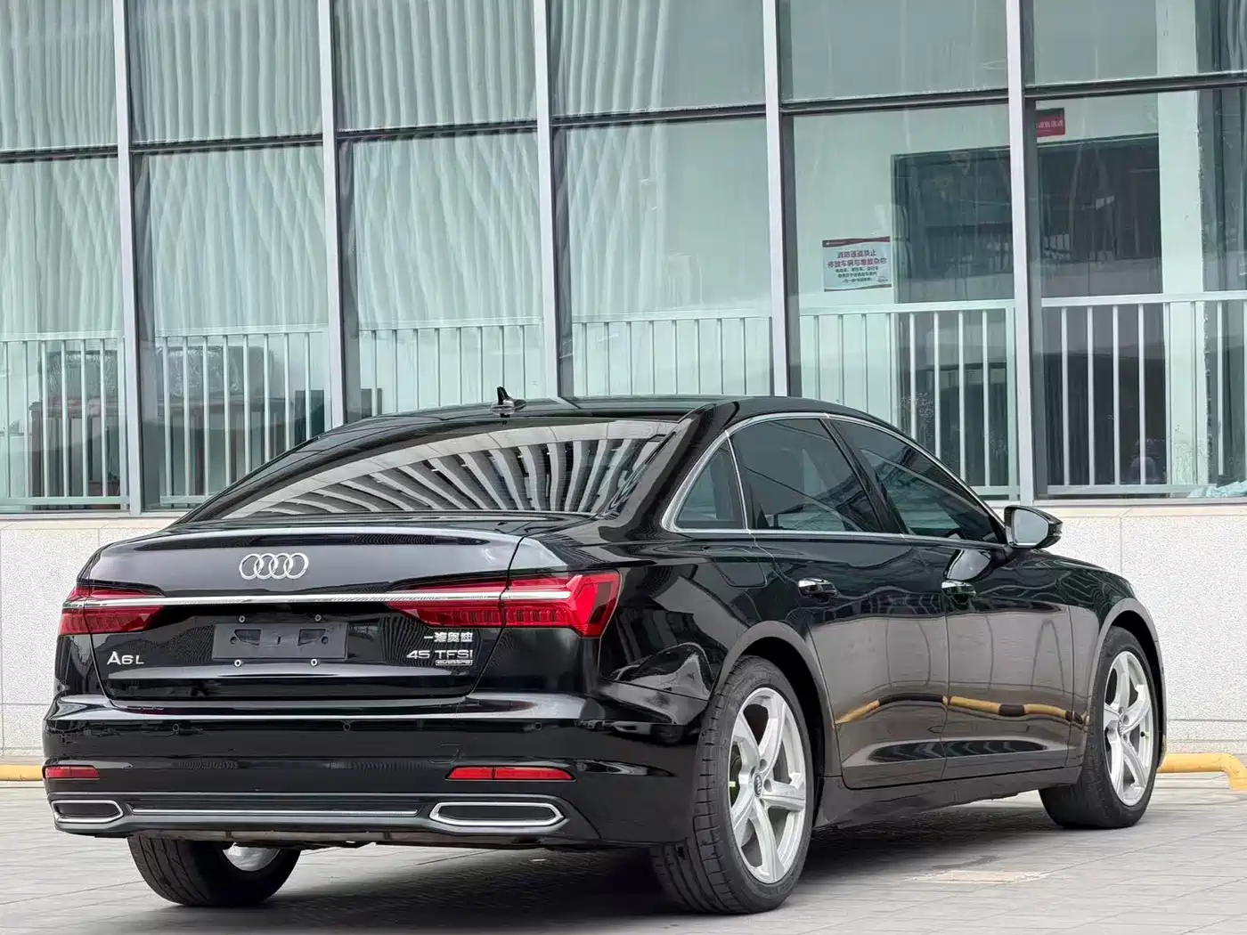 Audi A6L 2020 45 TFSI quattro Exclusive Elegance фото 4