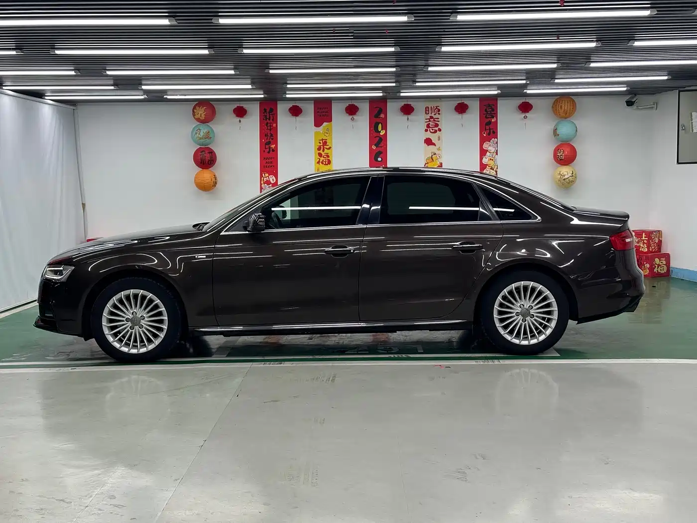 Audi A4L 2016 35 TFSI Collector's Edition S line Comfort фото 4