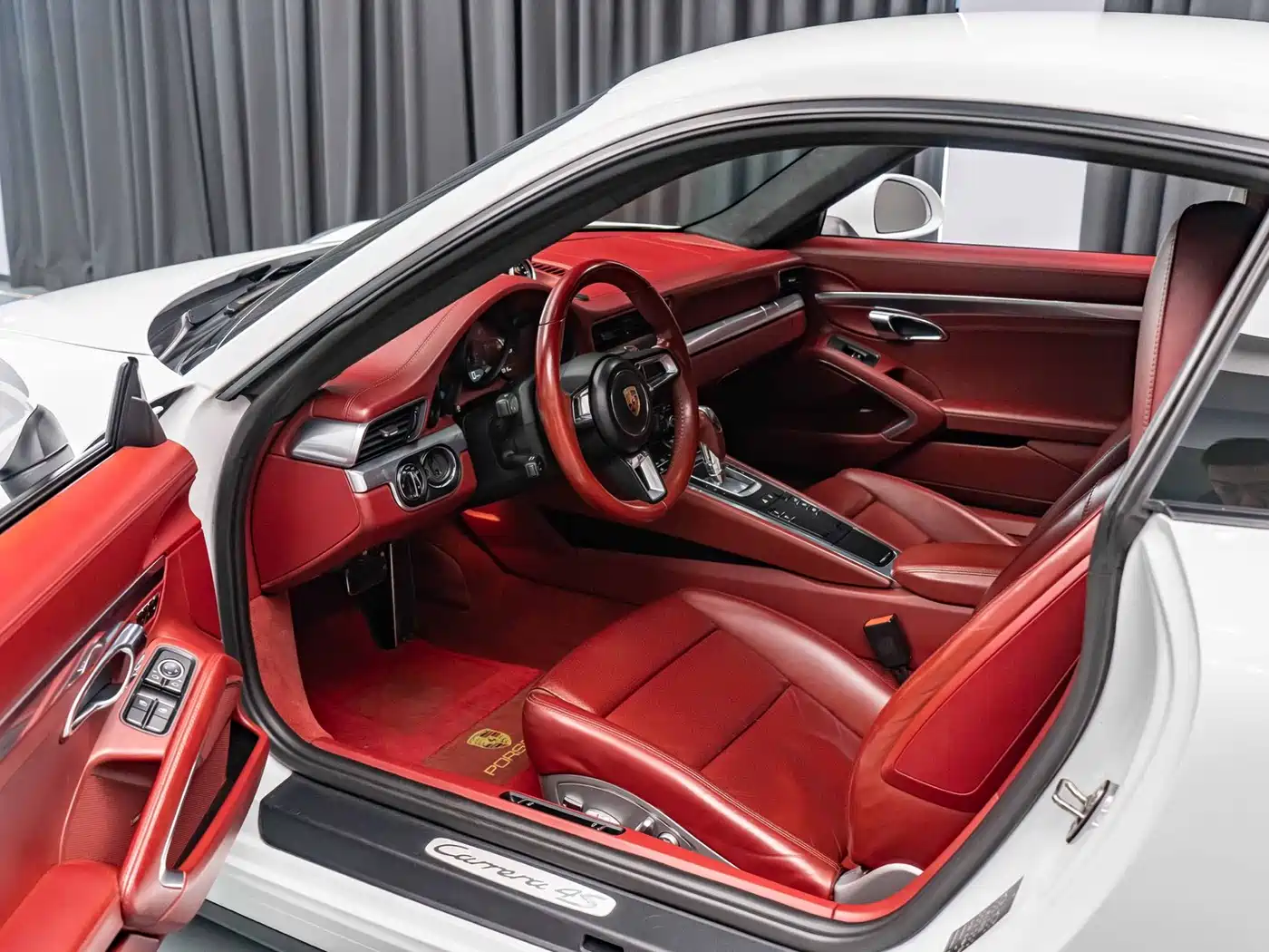 Photo 9 - Porsche 911
