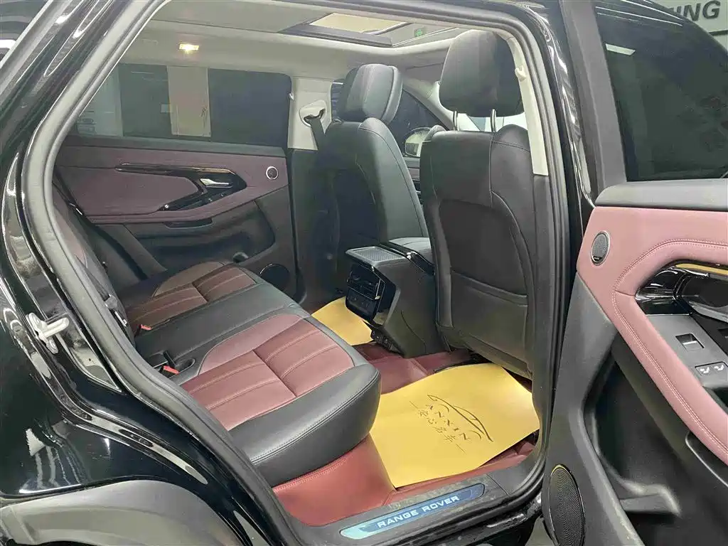 Land Rover Range Rover Evoque 2024 Range Rover Evoque L 249PS Light Master Edition фото 14