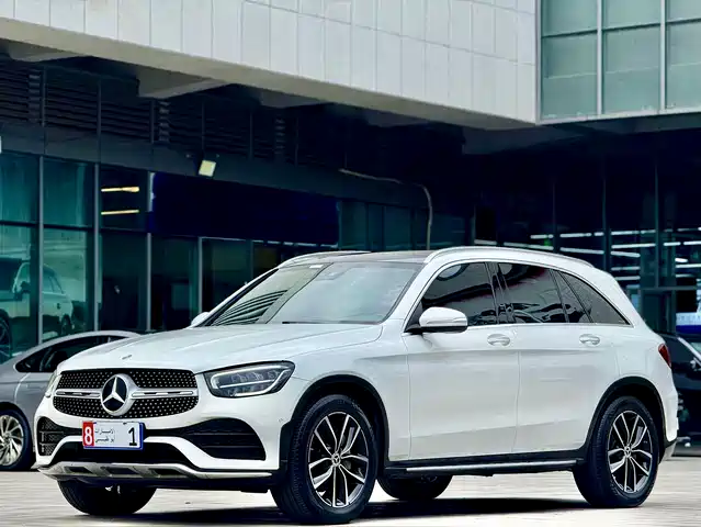 MERCEDES-BENZ GLC