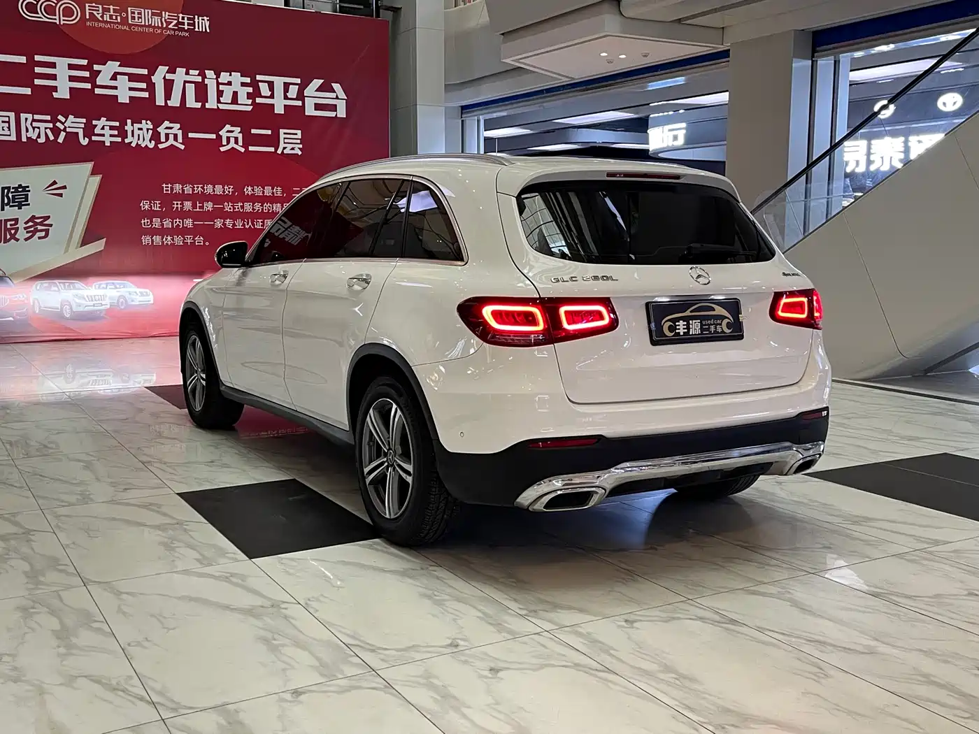 Mercedes-Benz GLC 2021 GLC 260 L 4MATIC Sporty фото 29