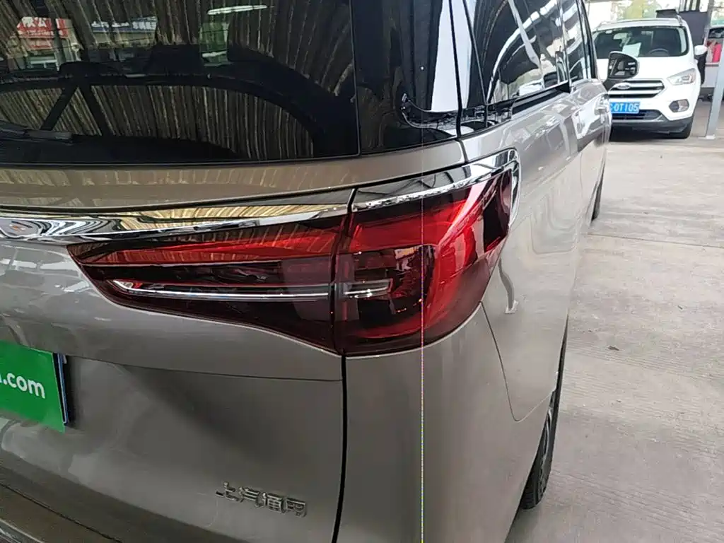 Фото 8 - Buick GL8