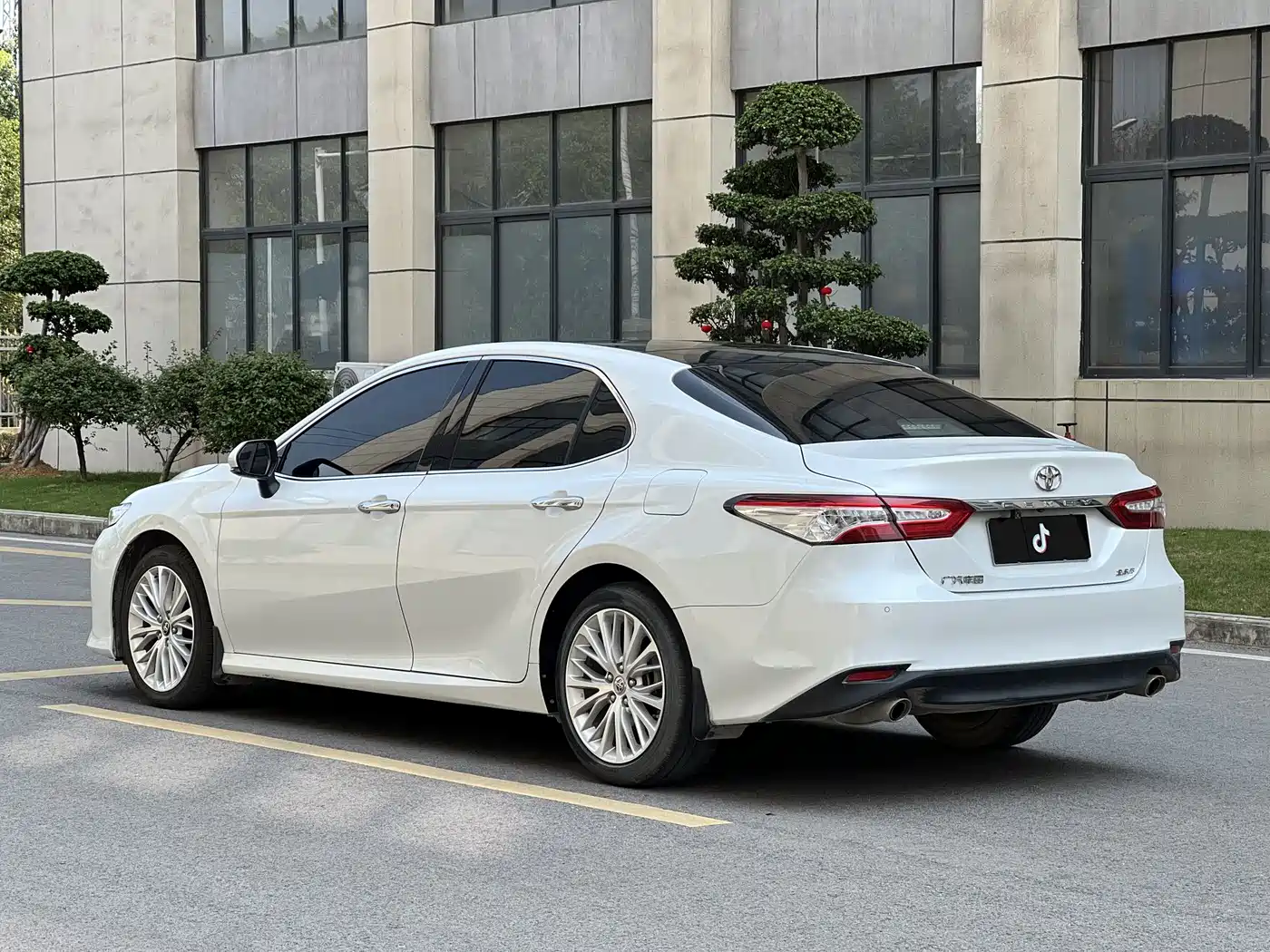 Toyota Camry 2019 2.5G Luxury Edition China VI фото 16