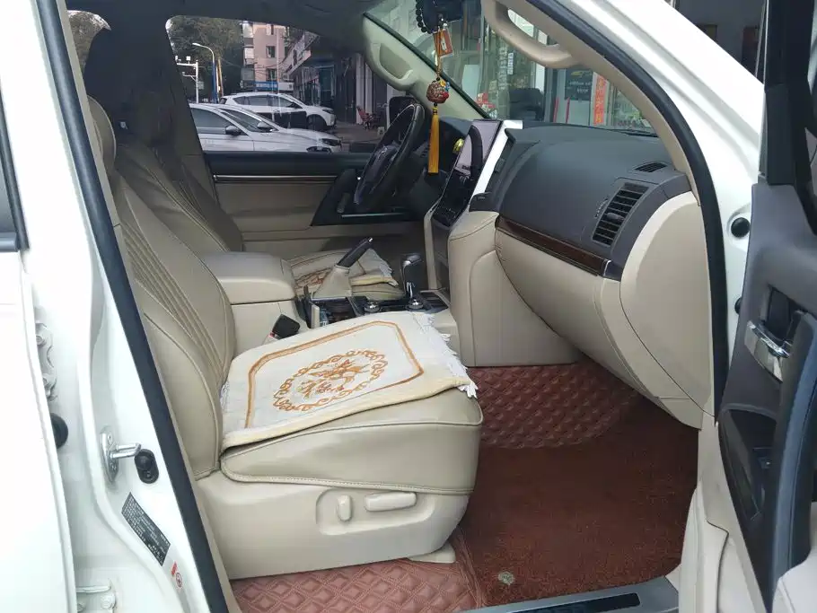 Toyota Land Cruiser (Import) 2018