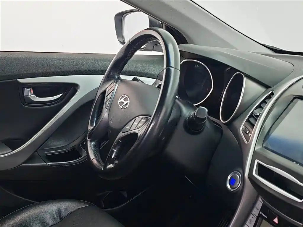 Hyundai Langdong 2015 1.6L Auto Exclusive фото 22