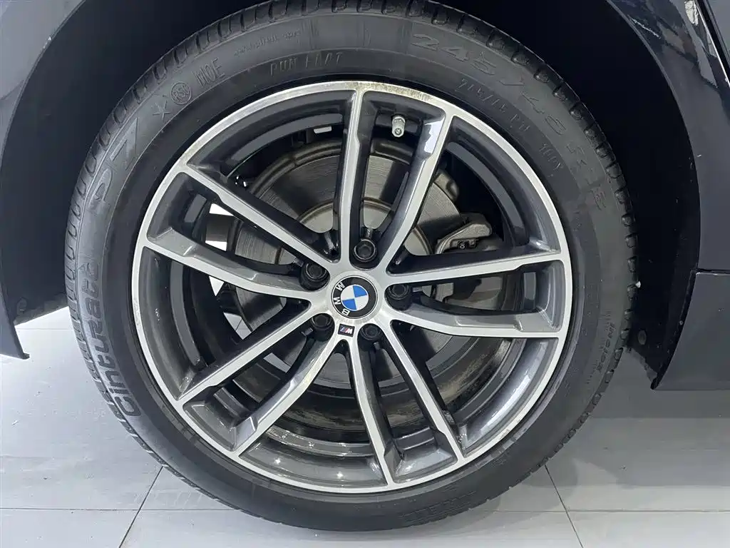 BMW 5 Series 2021 525Li M Sport Package фото 8