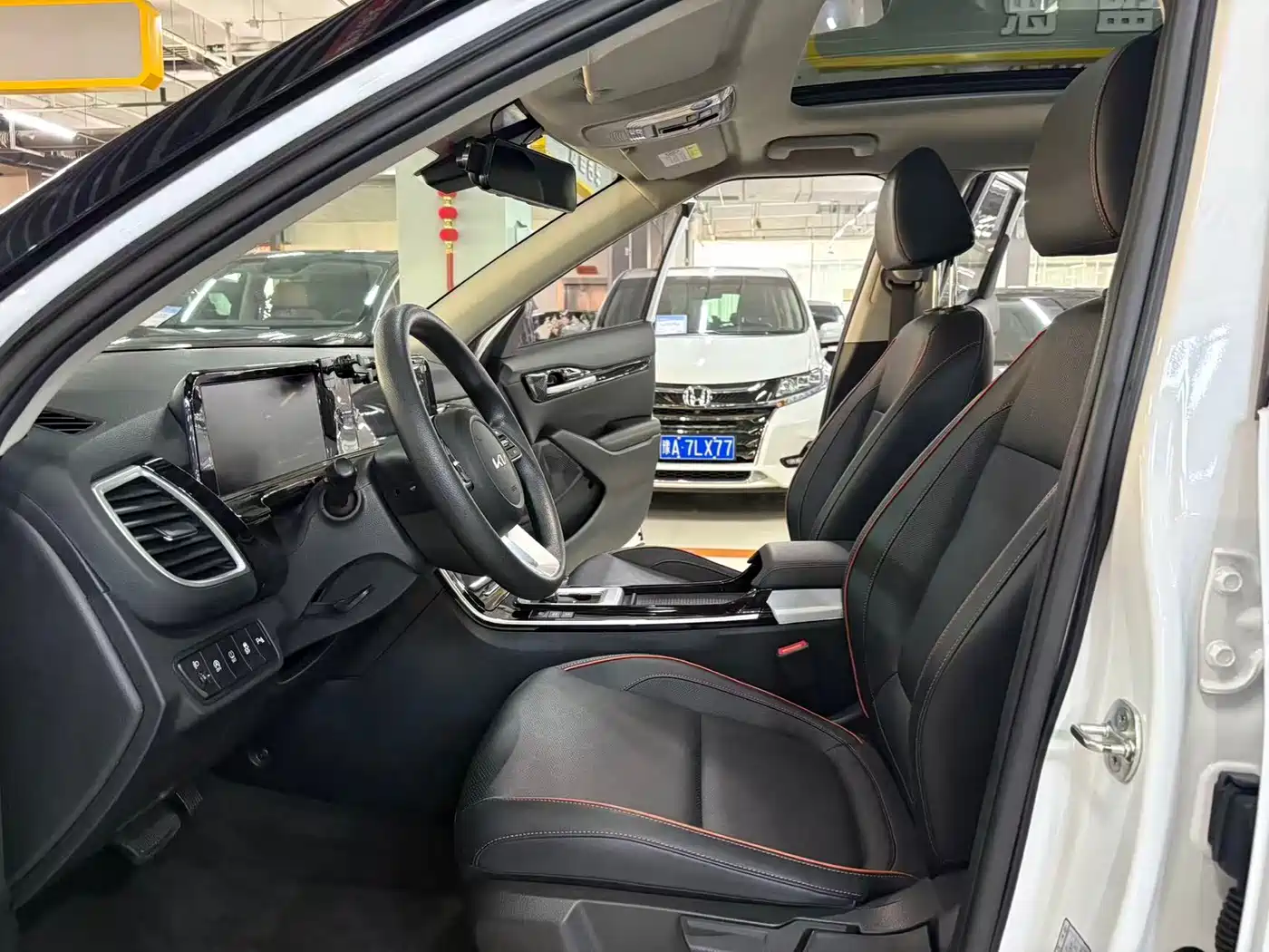 Kia Seltos 2023 1.5L CVT Luxury Edition фото 7