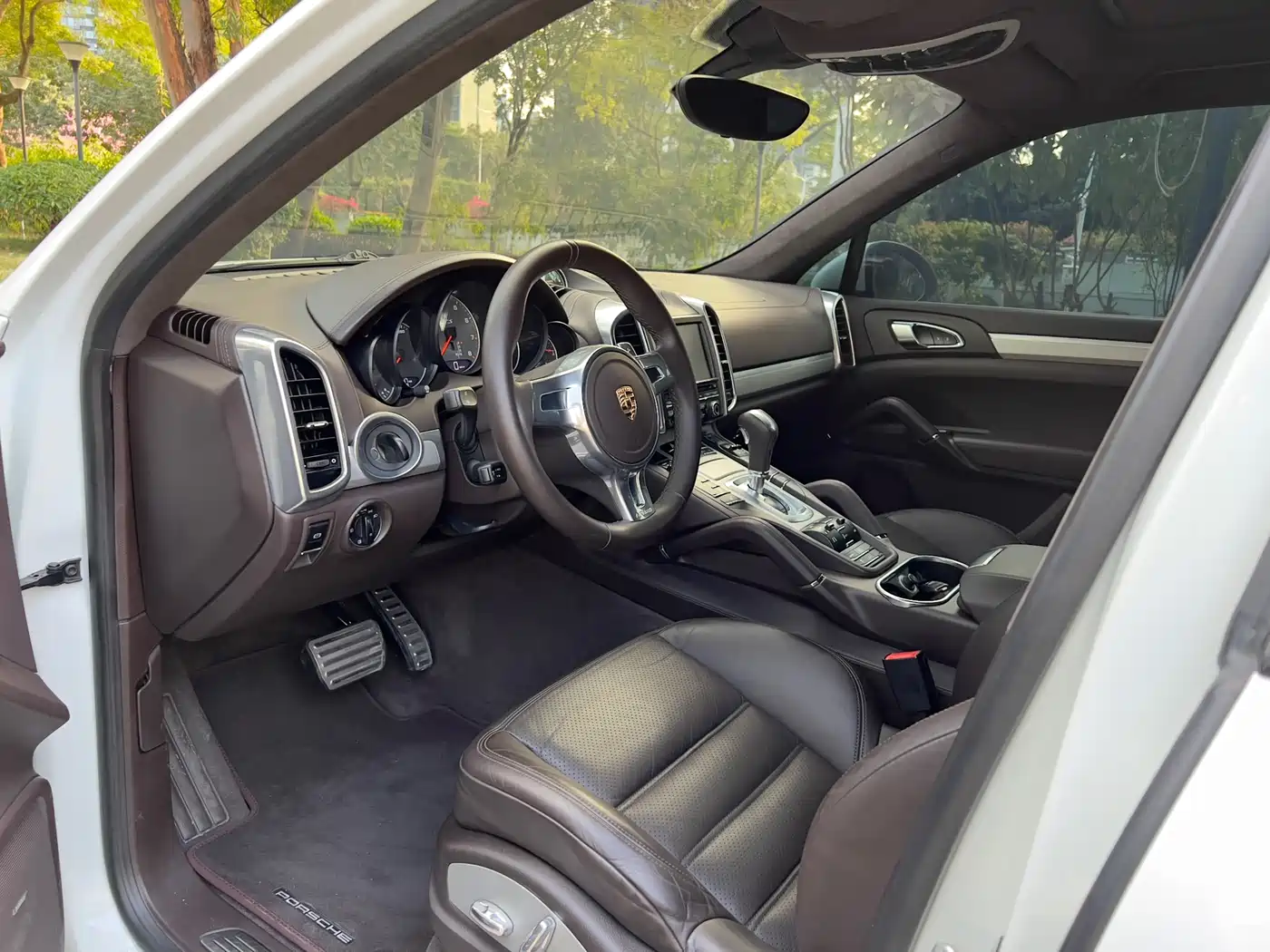 Porsche Cayenne 2012 Cayenne GTS 4.8L фото 5